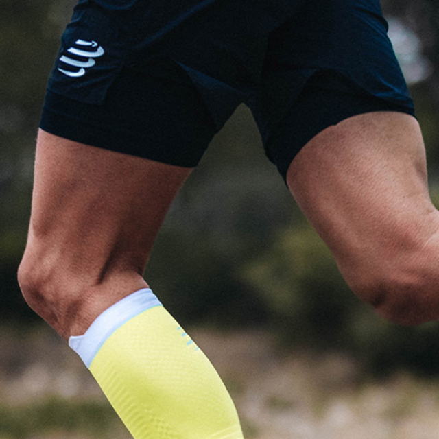 Compressport ����ץ쥹�ݡ��� �ȥ쥤����˥� ���硼�� �ѥ�� Trail Racing 2-in-1 Short M ASHM3719000 ��� �֥�å��ȥ쥤�� �졼���� 2����1 ���硼�� ����ʡ��ܥ����� �������ȥݥ��å� ����