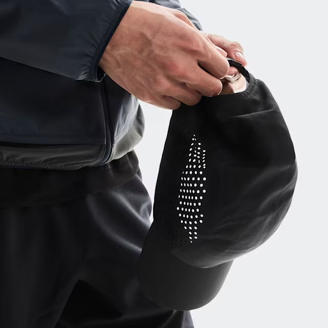 On ���� ���˥󥰥���å� Lightweight Cap U Black 2UF10330553�饤�ȥ������ȥ���å� ���� ���ݡ��ĥ���å� �ȥ��� ����å� ���祮�� �ޥ饽�� ����� �л� �����ȥɥ� �ȥ쥤����˥� ����å� ˹�� ��� ��ǥ����� ��˥��å���