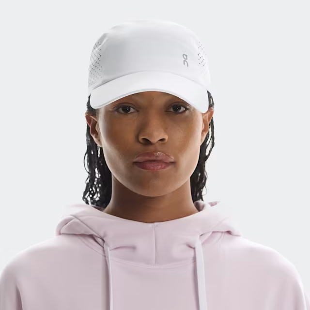 On ���� ���˥󥰥���å� Lightweight Cap U White 2UF10330069 �饤�ȥ������ȥ���å� �ȥ쥤����˥� �ȥ��� �ޥ饽�� �л� �ȥ�å��� ���祮�� �����ȥɥ� �ϥ����� ��� ��ǥ����� ��˥��å���