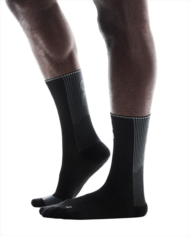 On ���� Performance Run Sock High U Black/Eclipse 2UF10040106 ��˥��å��� ���˥󥰥��å��� �ѥե����ޥ� ��� ���å� �ϥ� �ߥ˥��롼 �ϥ����å��� ���å���� �̵��� �ۼ�®�� �ɥ饤 �尵���������ݡ��� �졼�� �ȥ졼�˥� �ޥ饽��
