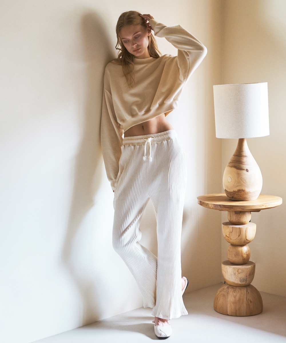 モイストフレアーパンツ【ワイドリブ】