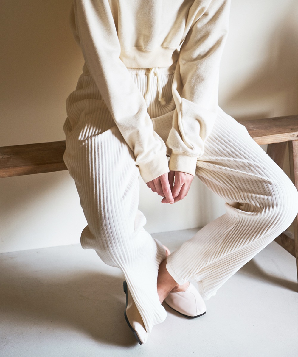 モイストフレアーパンツ【ワイドリブ】