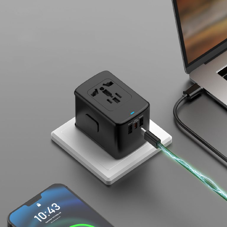 HIDISC トラベルチャージャー HD3-TC65WBK 世界150カ国以上のコンセントに対応 