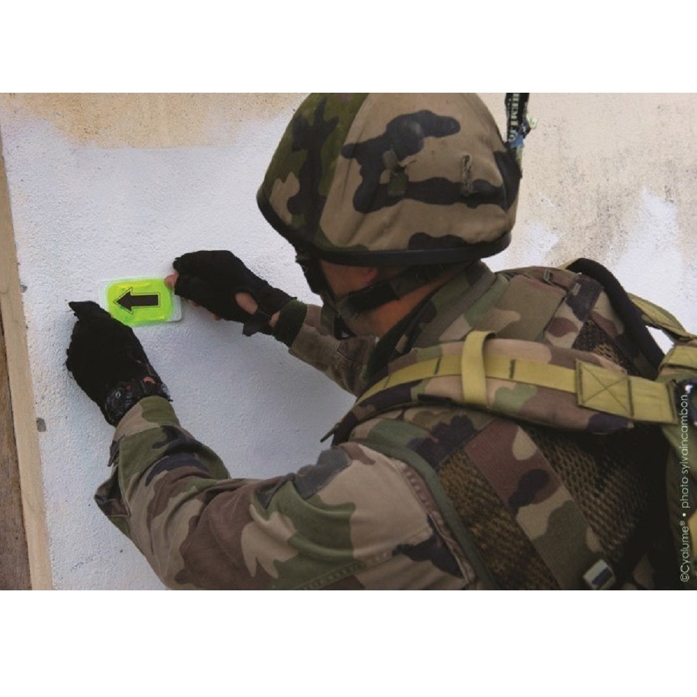 HIDISC キャンプ、夜釣りに最適！緊急災害用 平面ケミカルライトシステム CYALUME VISIPAD 黄色