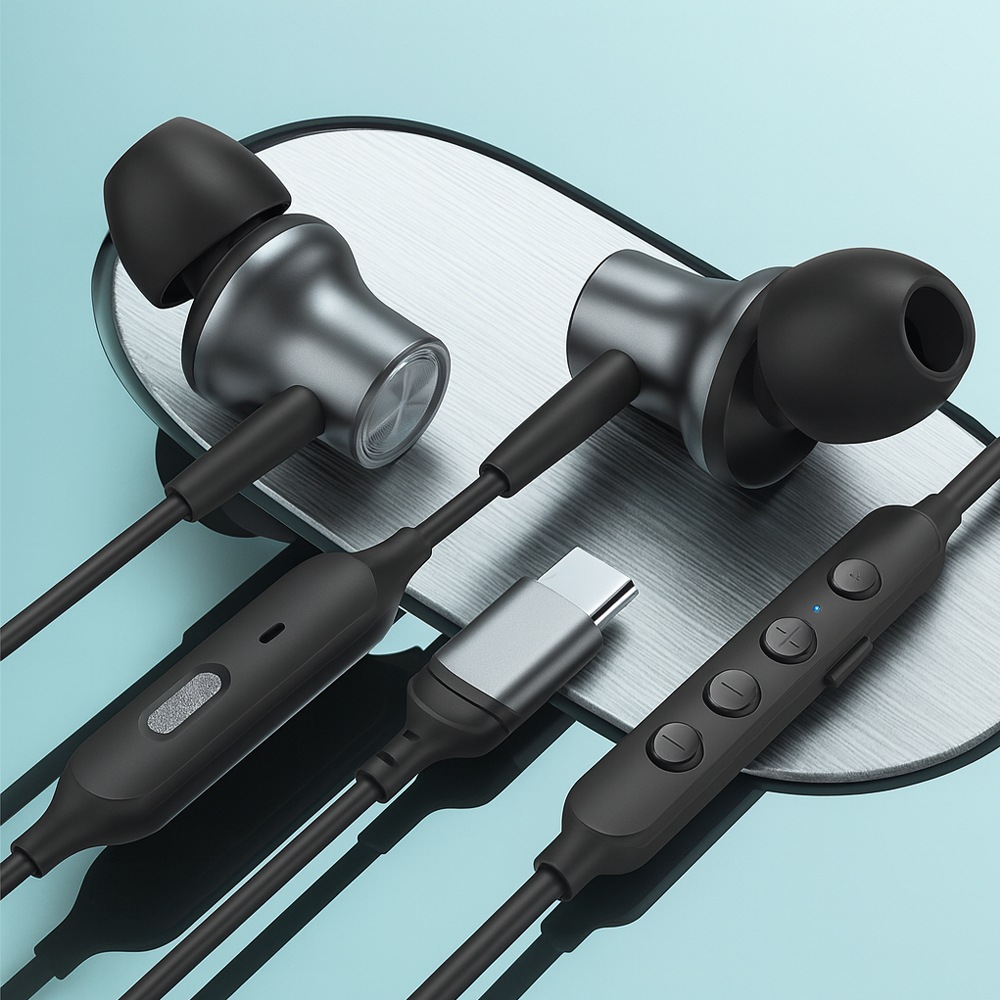 USB Type-Cゲーム＆カラオケ対応（マイク搭載）有線イヤホン　黒×シルバー　HD-KC0086BK