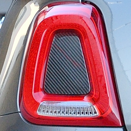 アバルト595 カーボンテールガーニッシュ type2 よじ登る