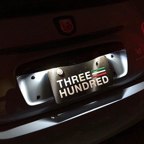 THREEHUNDRED ABARTH LEDライセンスランプ｜ラテン車の雑貨と