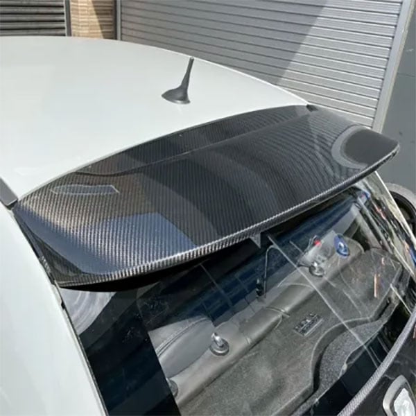 THREEHUNDRED カーボンルーフスポイラー ABARTH 500/595/695｜ラテン車