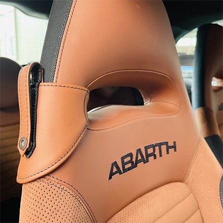 ABARTH 500/595/695 サベルトシート用シートベルトガイド 右ハンドル