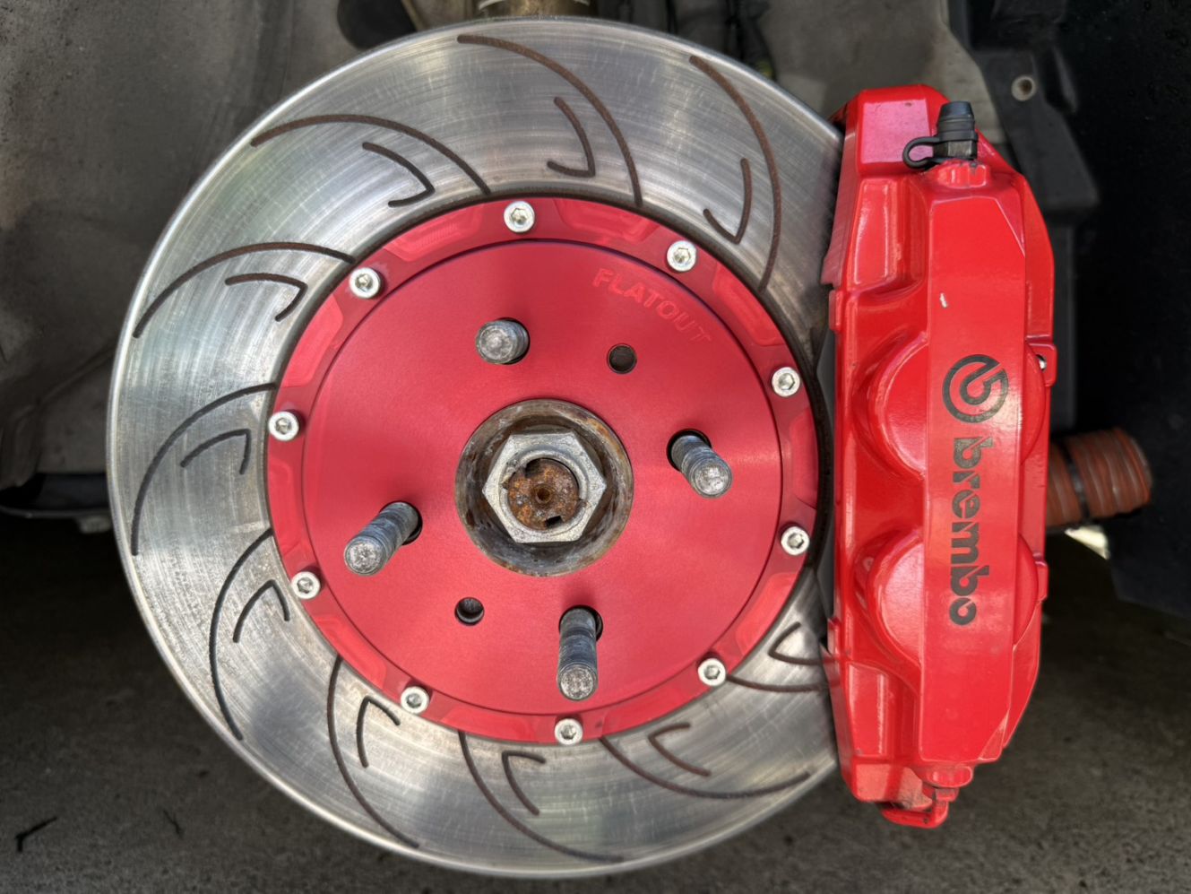 FLATOUT ABARTH500/595/695 ����ߥ٥�ϥåȥ��å� BREMBO�����ѡ���