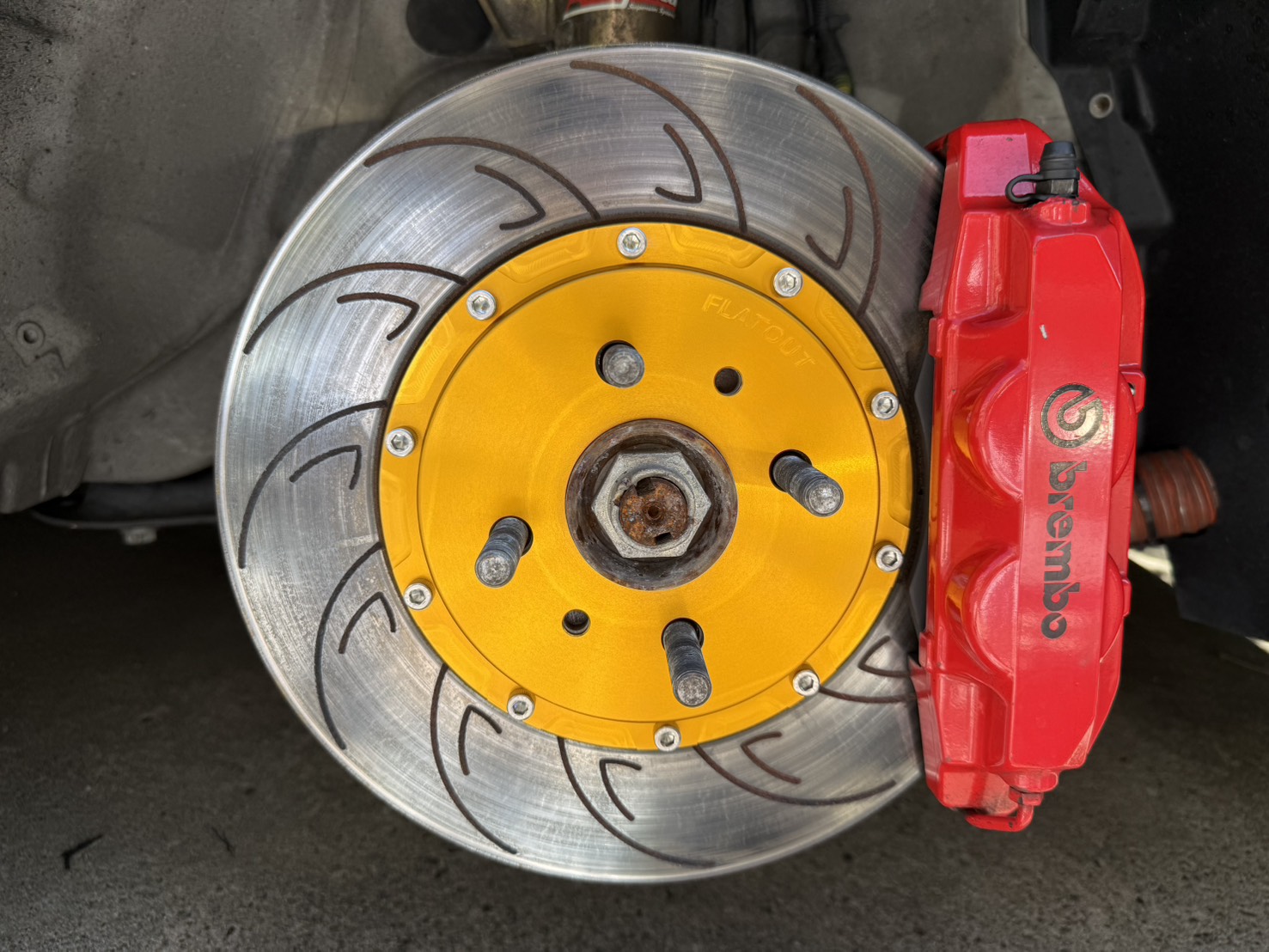 FLATOUT ABARTH500/595/695 ����ߥ٥�ϥåȥ��å� BREMBO�����ѡ���