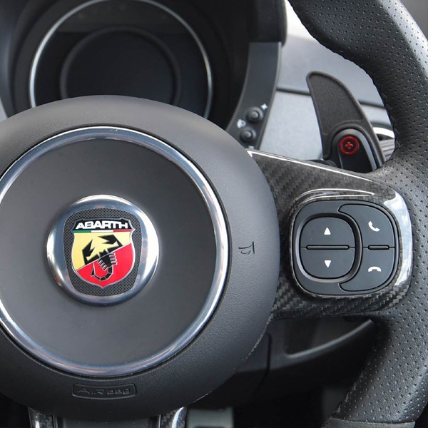 core OBJ ABARTH 500/595/695�ѥɥ륷�եȥ������ƥ󥷥��ʥ֥�å���