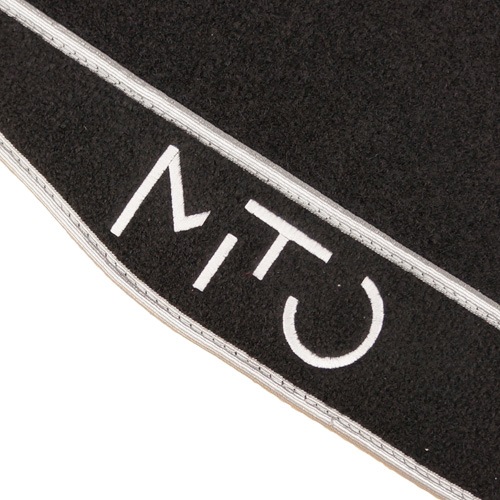 Alfa Romeo MiTo �ե����ޥåȡں��ϥ�ɥ��(�֥�å��ߥ��졼)