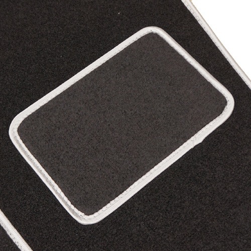 Alfa Romeo MiTo �ե����ޥåȡں��ϥ�ɥ��(�֥�å��ߥ��졼)