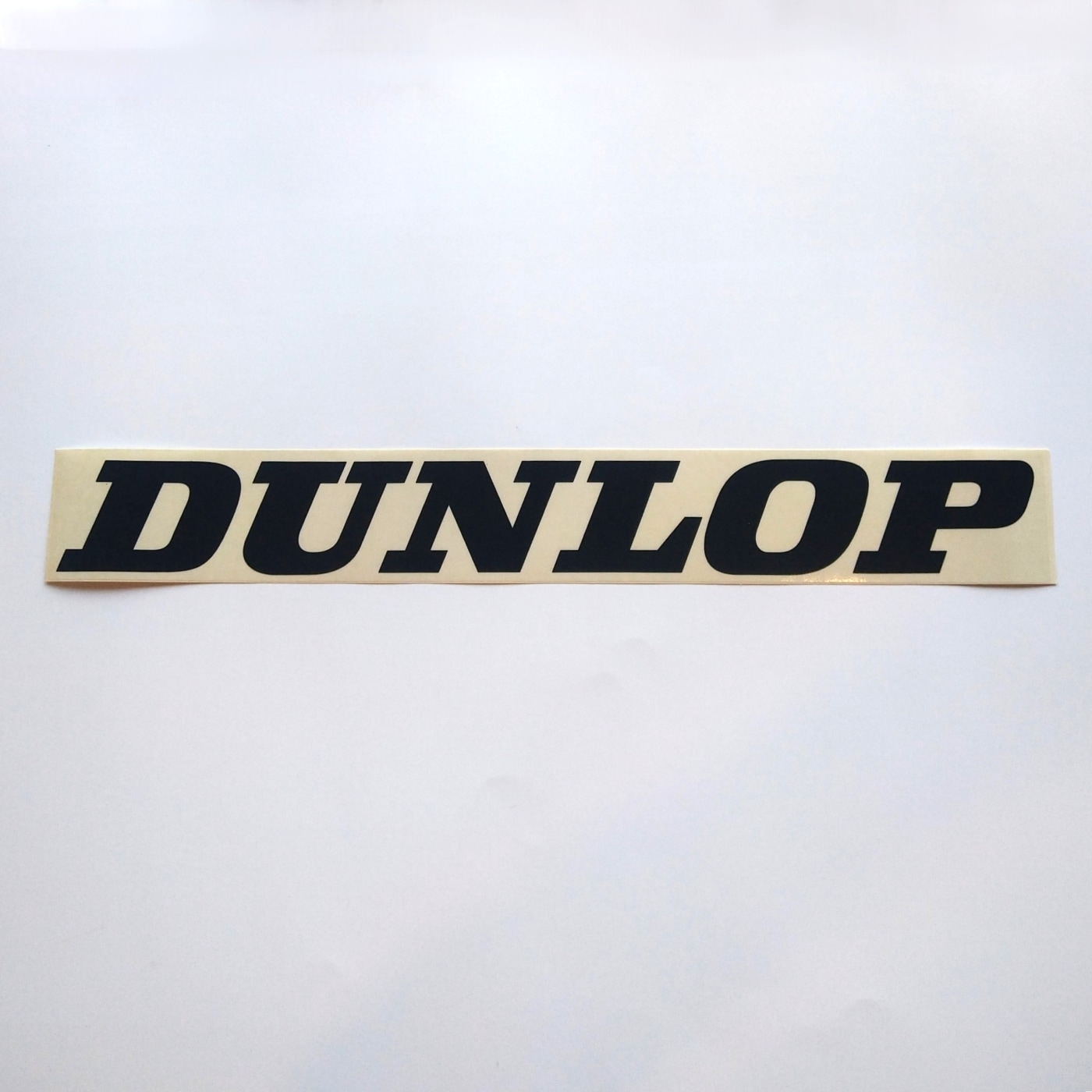 DUNLOP ステッカー（ブラック・ホワイト）32.7×4.3cm｜ラテン車の雑貨 