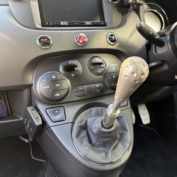 ABARTH ���� 695 biposto �ɥ��ߥå���󥢥�ߥ��եȥΥ�