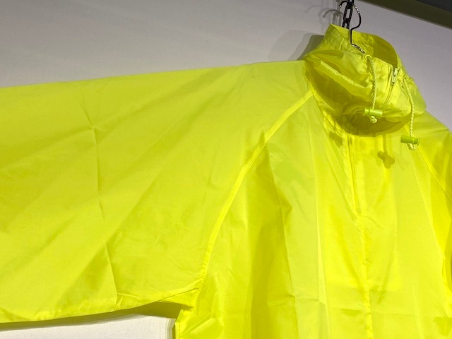 ULTRA CLUBPULL OVER NYLON JACKET -YELLOW-