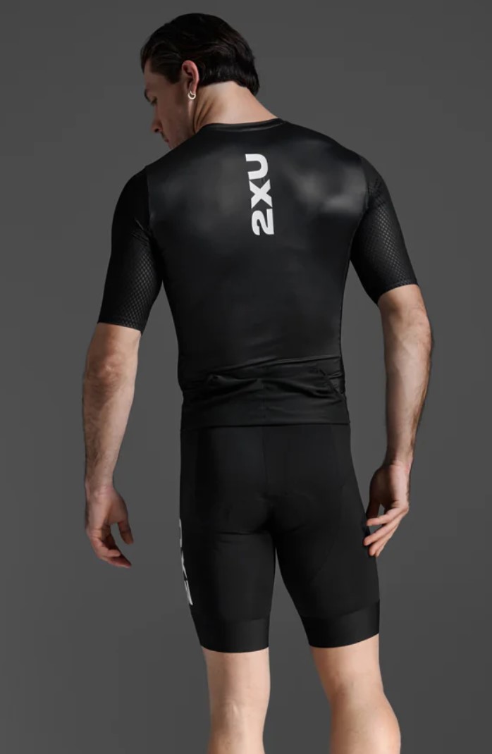 2XU エアロ Sleeved トライアスロン トップ+ショーツセット