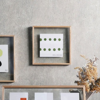 余白が写真を引き立たせる 正方形のフレーム