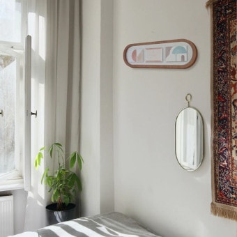 窓から見える景色のように飾れるフォトフレーム