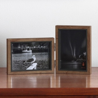 大切な写真を縦と横で1枚ずつ入れられるフォトフレーム