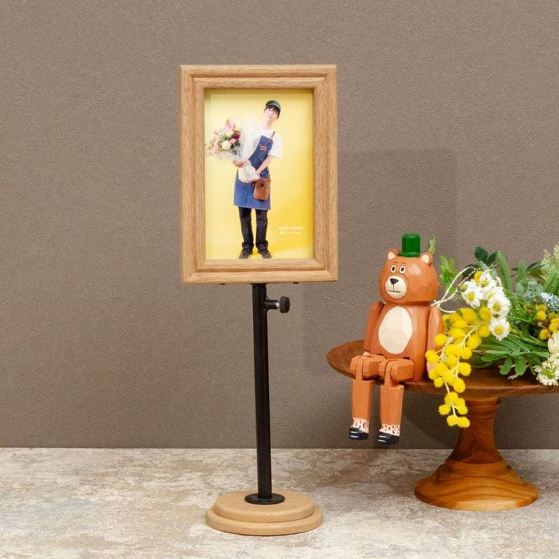 友野一希選手 オリジナル写真入り【限定】オリジナルビルボードフォトフレーム 【目を引く一枚を、インテリアに】