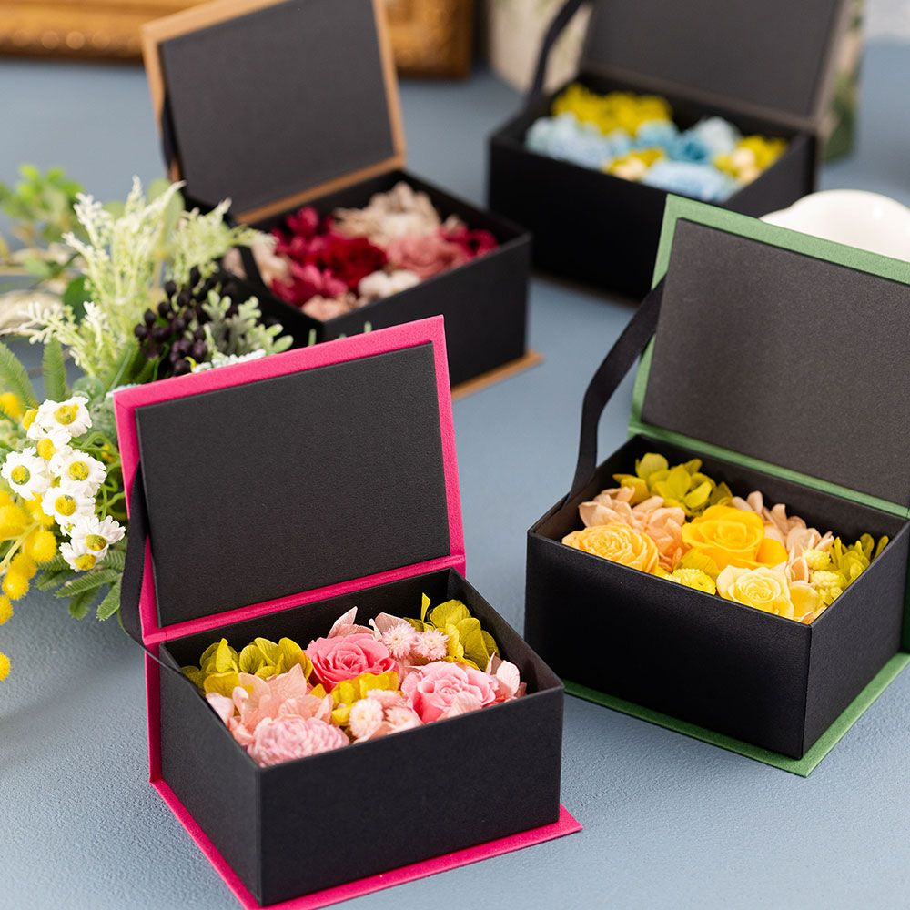 鮮やかなお花が満開の庭 スモールガーデン