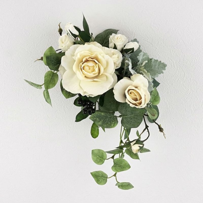 アーティフィシャルフラワー 高級感漂う壁掛け ホワイトローズ