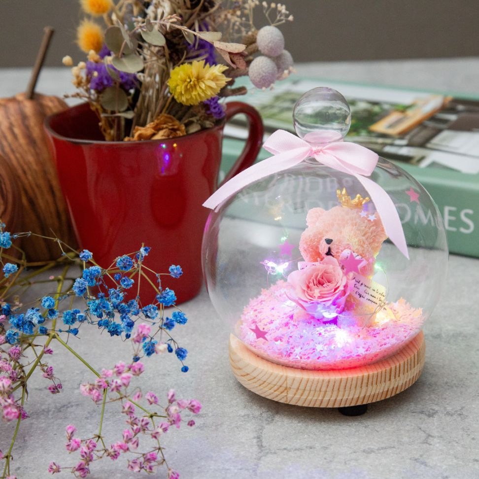 LEDライト付きドームアレンジ（テディベア × プリザーブドローズ）