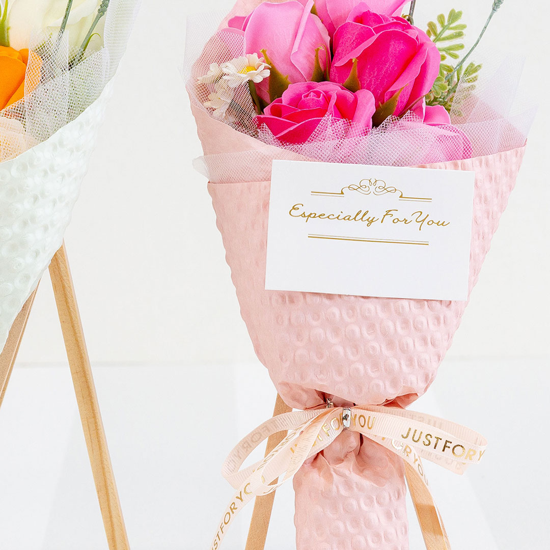 スタンドで飾るソープフラワーブーケ 木製イーゼル付