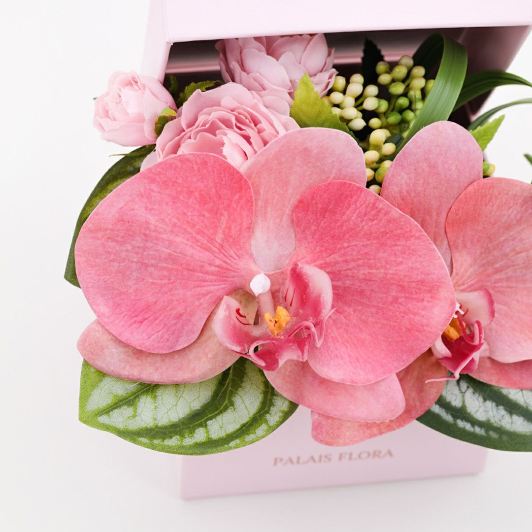 アーティフィシャルフラワー 華やかなプレゼントBOX 幸せの胡蝶蘭