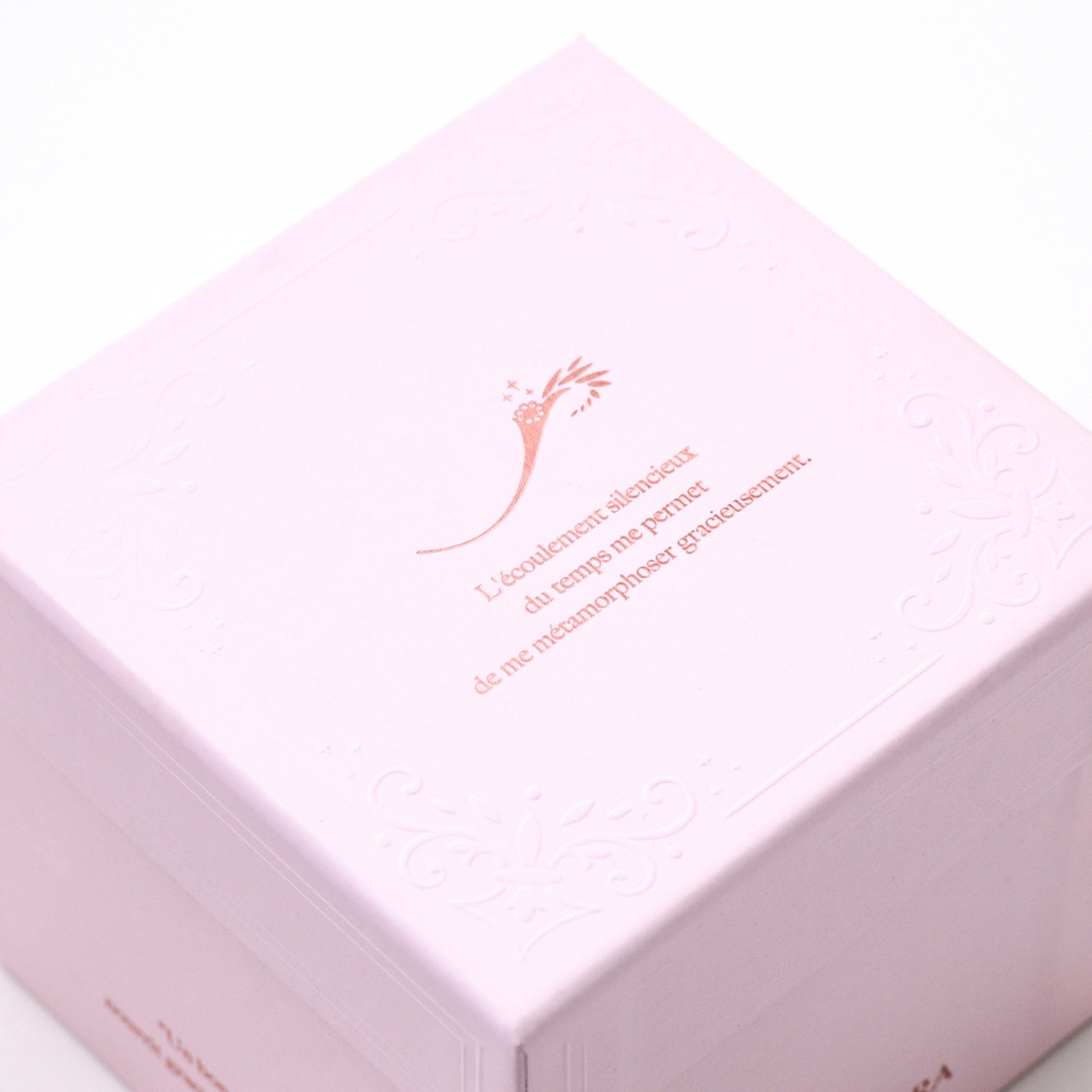 アーティフィシャルフラワー 華やかなプレゼントBOX 幸せの胡蝶蘭