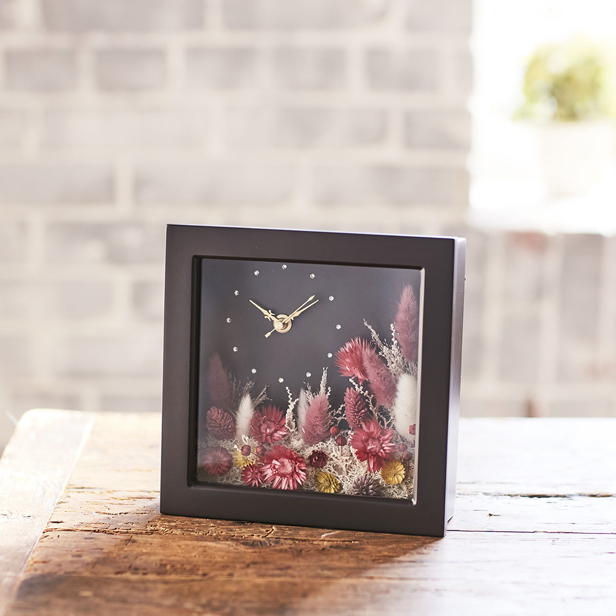 時計付プリザーブドフラワーうさぎのしっぽ