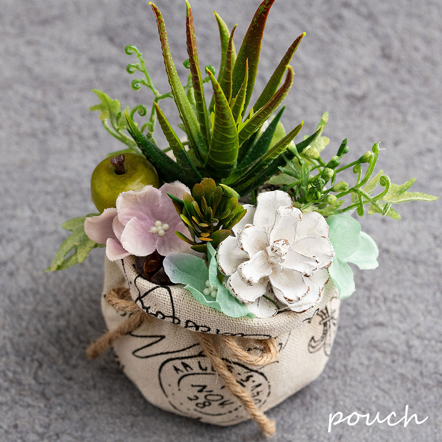 お得で楽しめるフェイクグリーンギフト