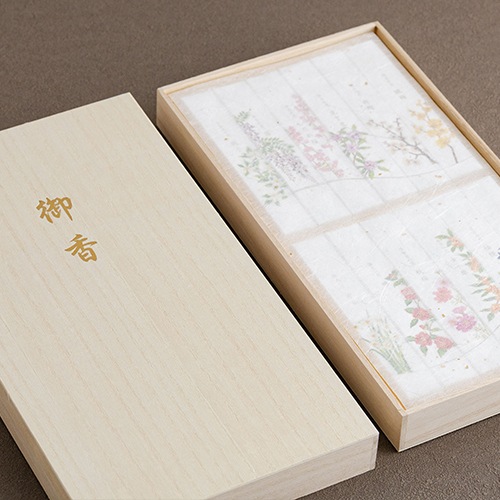 名香 月の花 桐箱 12種入