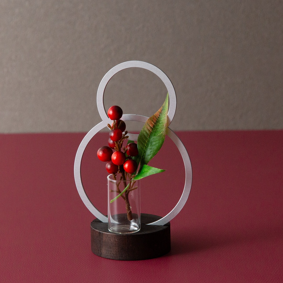 良縁を結び、福を呼ぶ“円”の一輪挿し 【芽吹き まる】