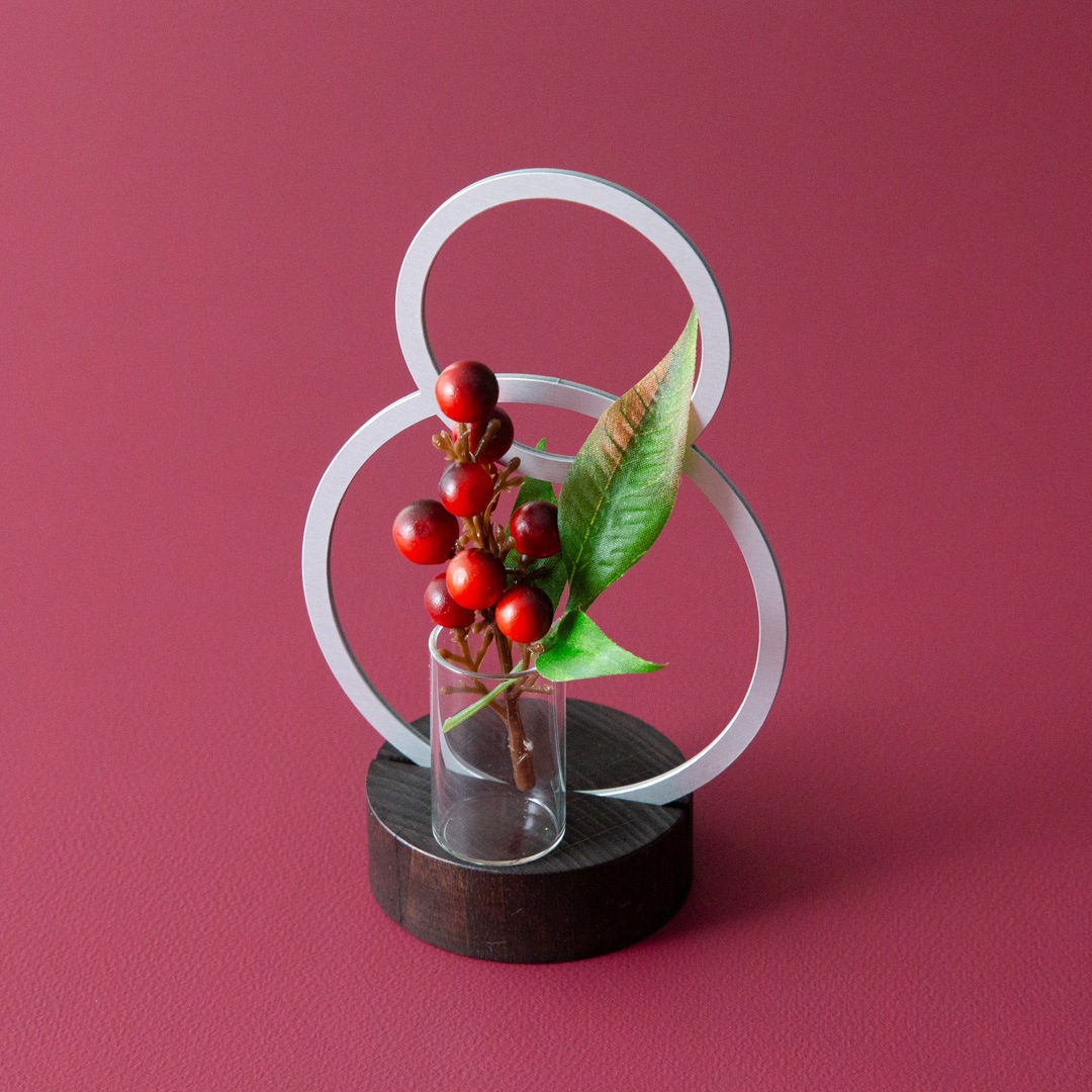 良縁を結び、福を呼ぶ“円”の一輪挿し 【芽吹き まる】