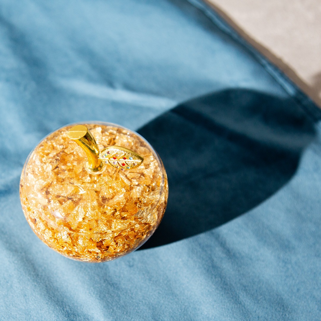幸運と繁栄をもたらす -Gold Apple- 金のりんご　【金色のおまけ付き♪】