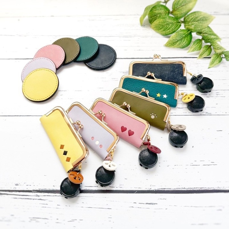 手のひらサイズがま口オーダー受付ページ 楽天市場】＼お札と小銭入れが同じ向き／【楽天1位】二つ折り