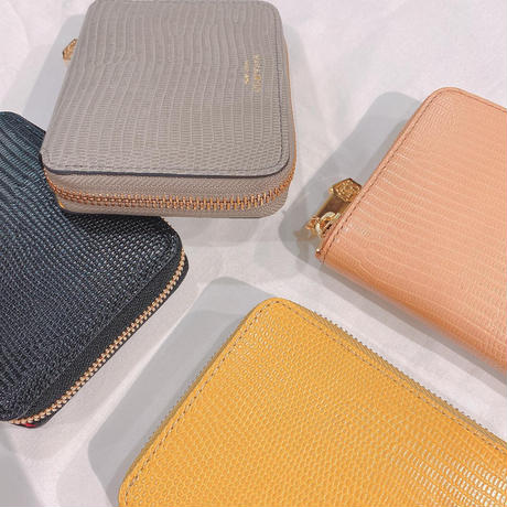 【VIOLAd'ORO】2つ折りラウンド財布