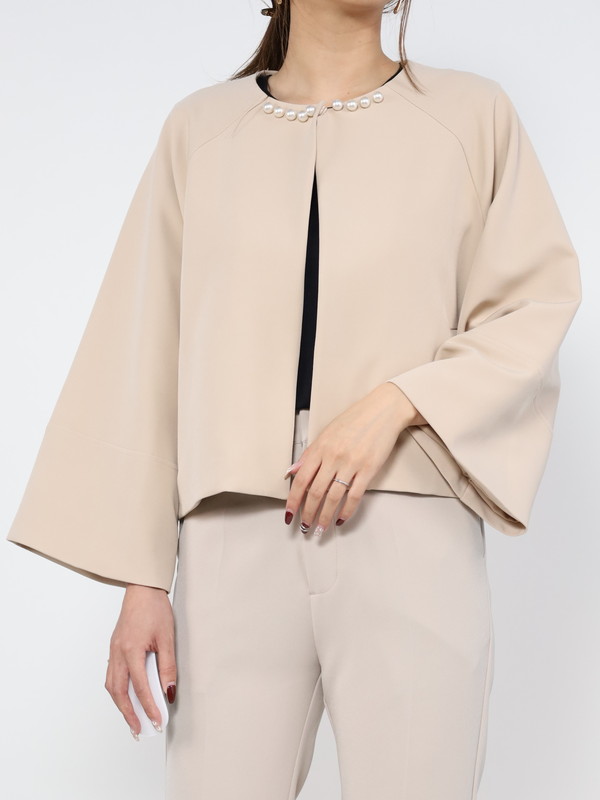 【Emma Taylor】パール付きフレアノーカラージャケット|Emma Taylor　エマテイラー|Brand