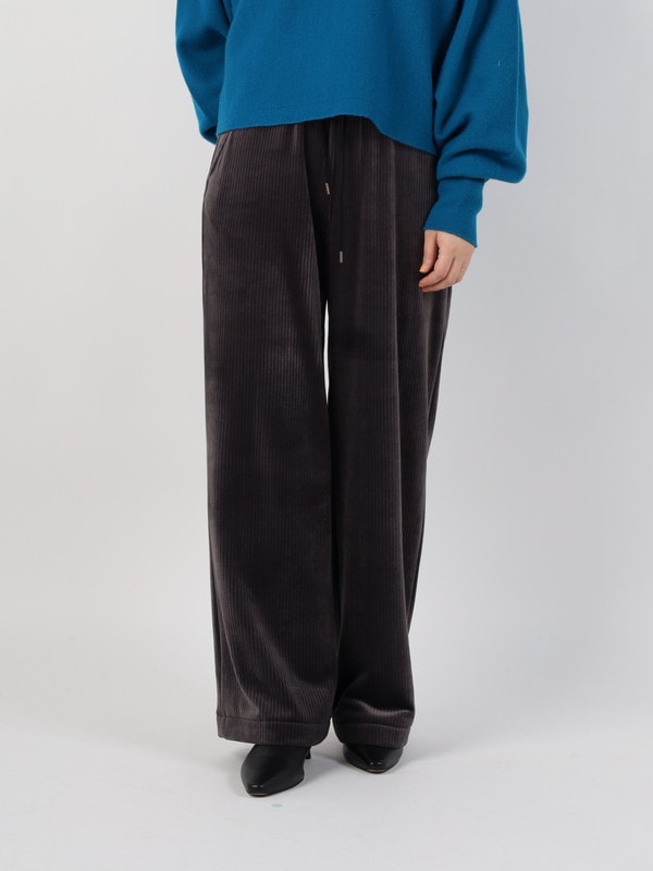 【trois】コーデュロイボンバーセミワイドパンツ