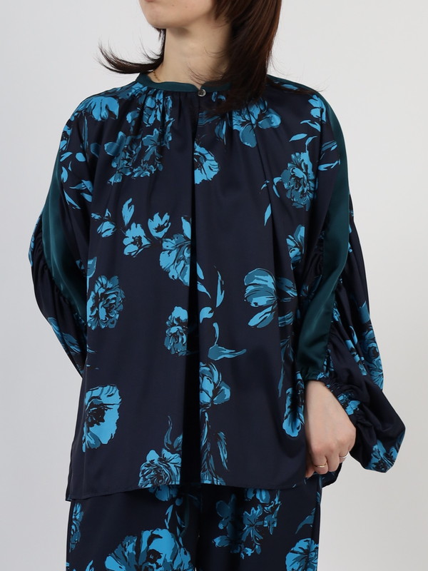 【CHIGNON】オリジナルフラワープリントブラウス