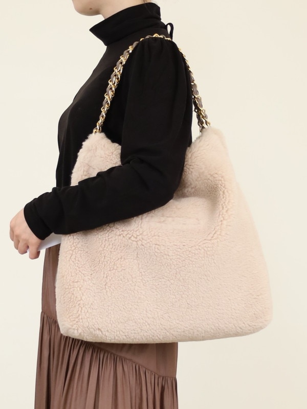 【VIOLA'dORO】チェーンハンドルボアバッグ