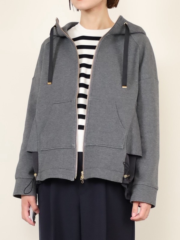 【trois】ダンボールバックフリルパーカー