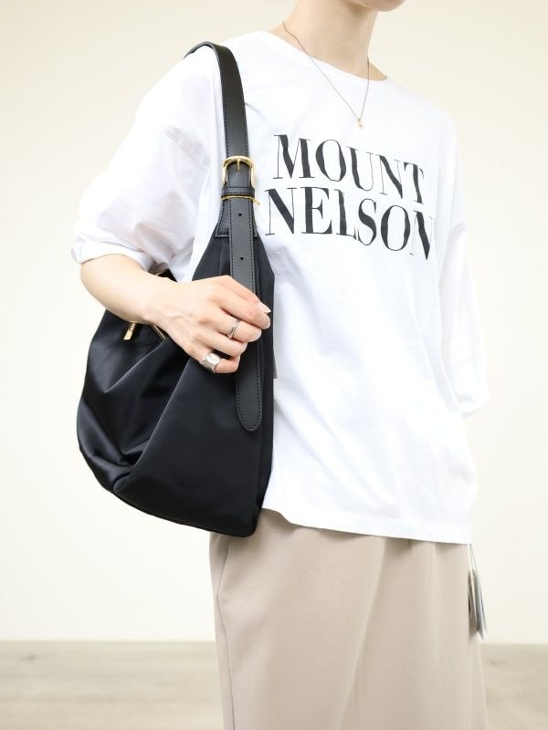 【VIOLA'dORO】ワンショルダーナイロンバッグ