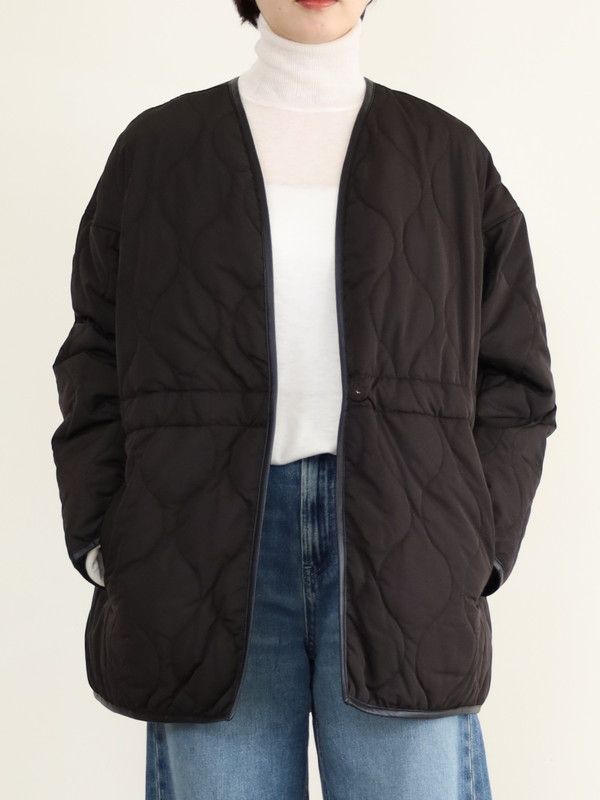 【trois】キルティングVネックミドル丈コート|trois トロア|Brand