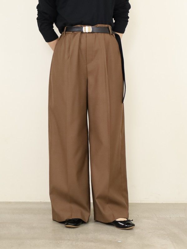 【CEaRET】タックストレートパンツ|CEaRET シーレット|Brand