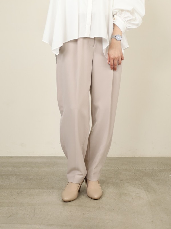 【CHIGNON】ベルト付きテーパードパンツ