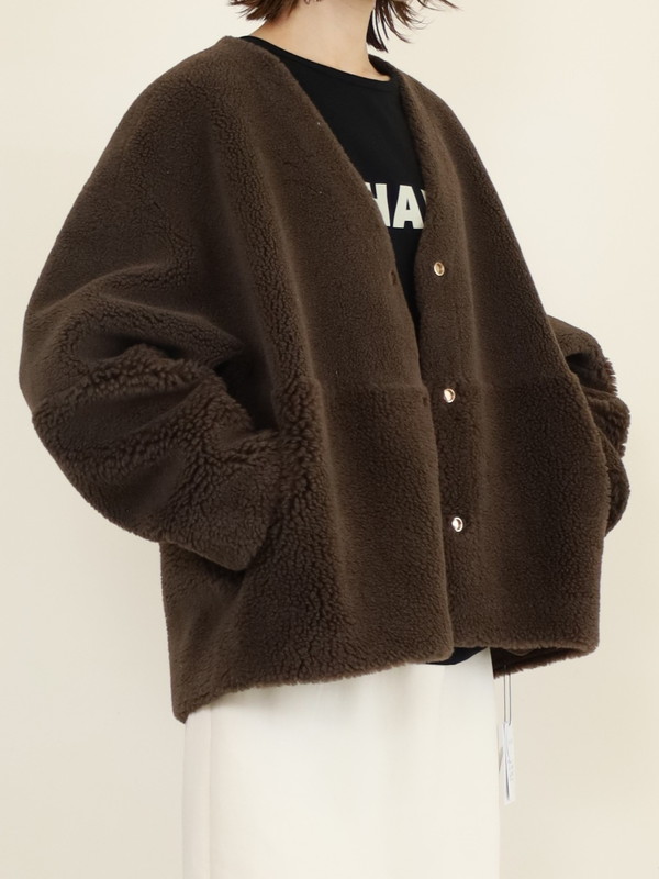 【MICA&DEAL】リバーシブルVネックボアショートコート